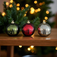 Load image into Gallery viewer, Christmas Baubles – Set of 3