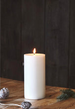 Load image into Gallery viewer, Grand Pillar Candle 20cm